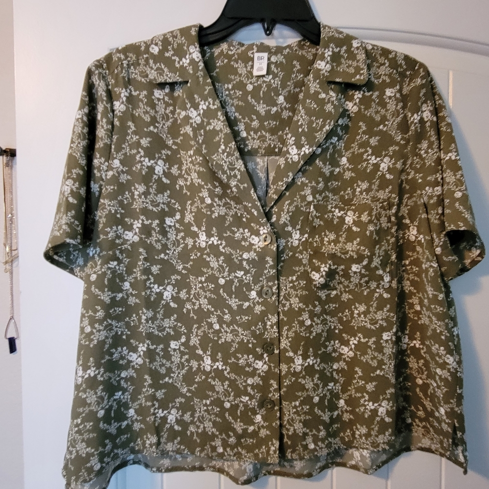 BP Floral Crop Blouse